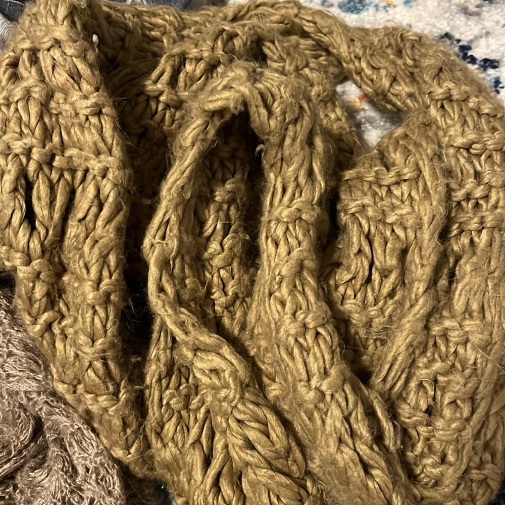 Scarf Bundle - Picture 2 of 4
